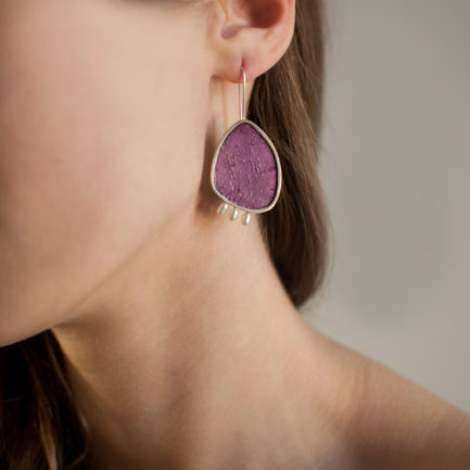 Silver earrings with pearls and coloured paper inlay