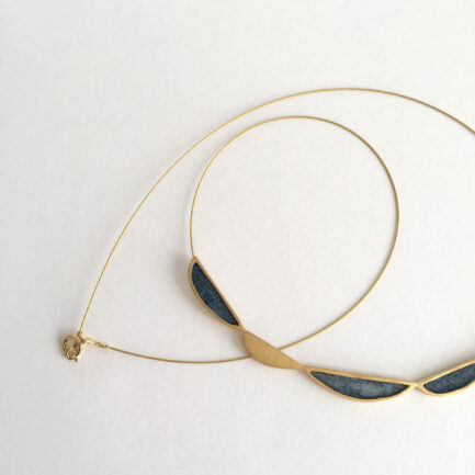 Silver gold-plated necklace with coloured paper inlay
