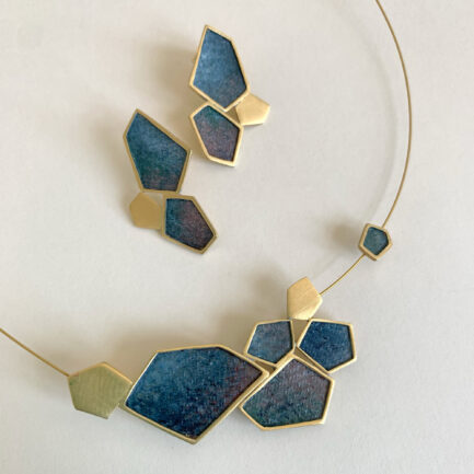 Silver gold-plated rock-shaped statement necklace with coloured paper inlay
