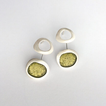 Silver grape-shaped earrings with coloured paper inlay