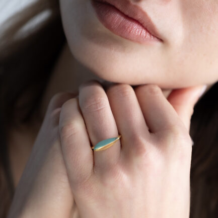 "Ondine" ring with enamel
